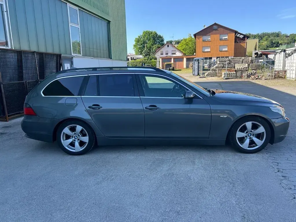 Gebraucht BMW 535 Performance 272 PS (200 kW) 2005 Grau Kombi