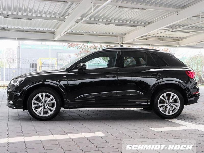 Gebraucht Audi Q3 S-Line 150 PS (110 kW) 2023 Mythosschwarz metallic SUV