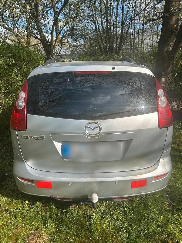 Usado Mazda 5 110 HP (80 kW) 2006 Prateado Monovolume