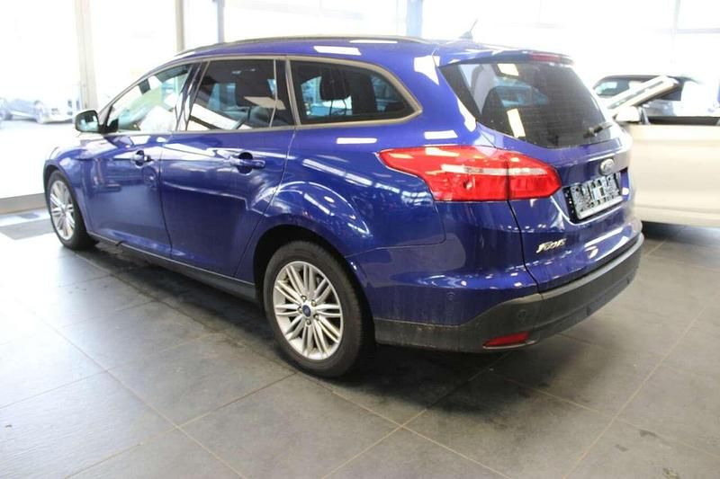 Gebraucht Ford Focus 120 PS (88 kW) 2018 Blau Kombi