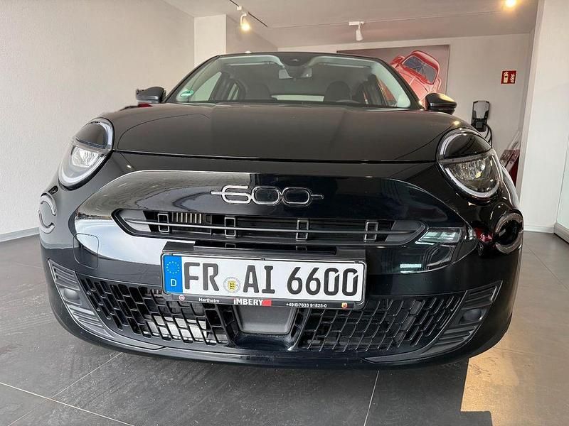 Gebraucht Fiat 600 101 PS (74 kW) 2025 Schwarz SUV