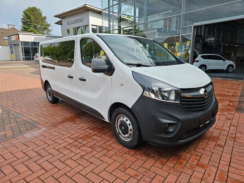 Weiß Gebraucht 2017 Opel Vivaro Van / Kleinbus | 9.900 € (Fairer Preis) - Bild 1/4