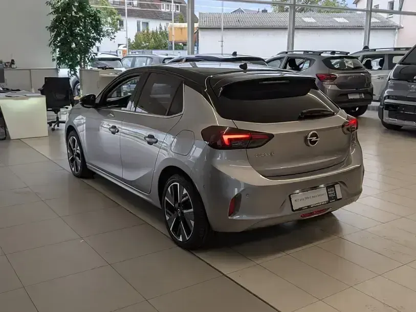 Usata Opel Corsa-e Elegance 100 kW (136 CV) 2020 Grigio Utilitaria