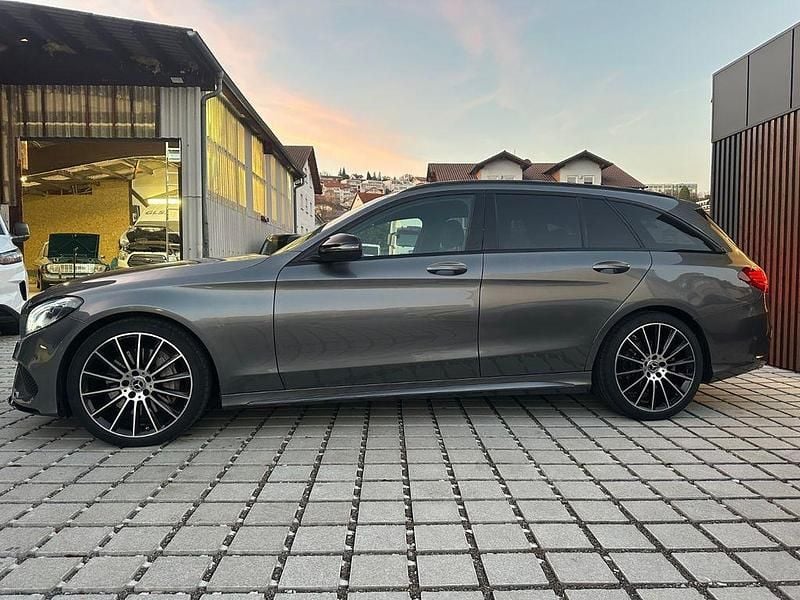 Gebraucht Mercedes C300 AMG line 245 PS (180 kW) 2017 Grau Limousine