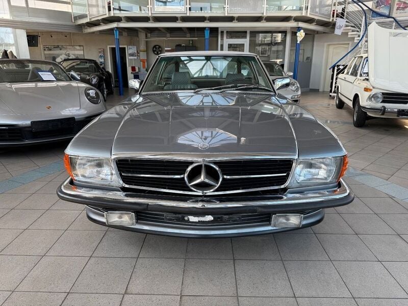 Gebraucht Mercedes 560 231 PS (169 kW) 1987 Silber Cabrio