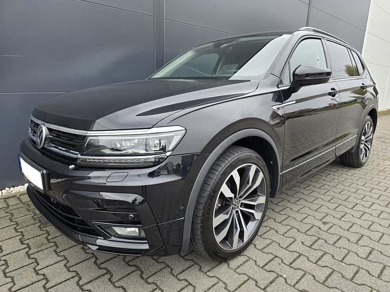 Schwarz Gebraucht 2020 VW Tiguan Allspace R-line SUV | 31.990 € (Etwas zu teuer) - Bild 1/4
