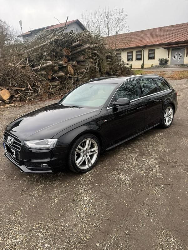 Gebraucht Audi A4 S-Line 150 PS (110 kW) 2015 Schwarz Kombi