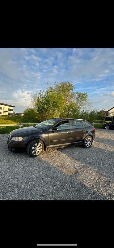 Schwarz Gebraucht 2006 Audi A3 Sportback Attraction Kleinwagen | 2.500 € (Guter Preis) - Bild 1/4