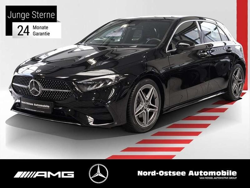 Metalliclack kosmosschwarz Gebraucht 2024 Mercedes A200 AMG Limousine | 30.090 € (Guter Preis) - Bild 1/4