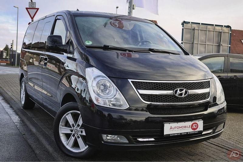 Schwarz Gebraucht 2010 Hyundai H-1 Van / Kleinbus | 8.490 € (Superpreis) - Bild 1/3