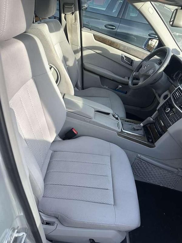 Gebraucht Mercedes E220 Elegance 170 PS (125 kW) 2009 Limousine