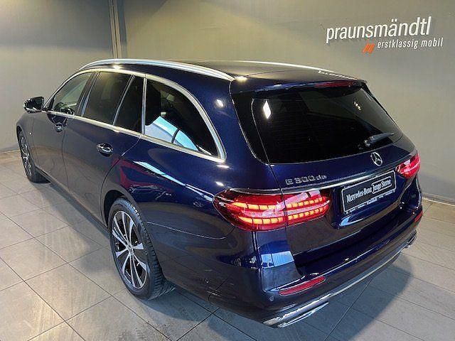 Gebraucht Mercedes E300 Avantgarde 194 PS (142 kW) 2021 Blau Limousine