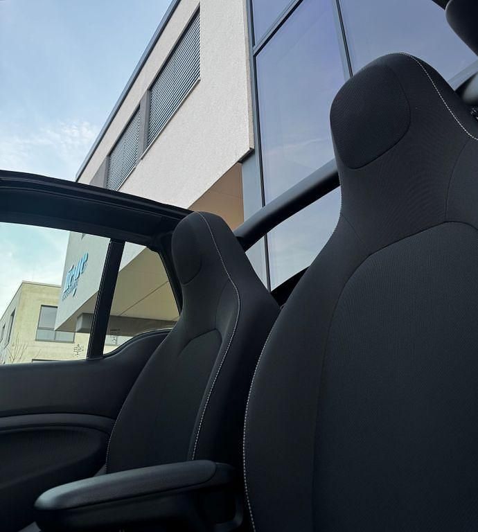 Gebraucht Smart ForTwo Cabrio 71 PS (52 kW) 2017 Schwarz Cabrio