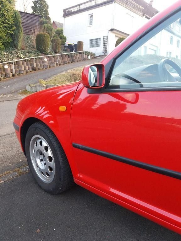 Gebraucht VW Golf III 75 PS (55 kW) 1998 Rot Limousine