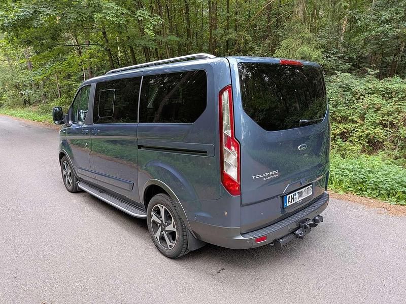 Gebraucht Ford Tourneo Active 131 PS (96 kW) 2023 Blau Van / Kleinbus