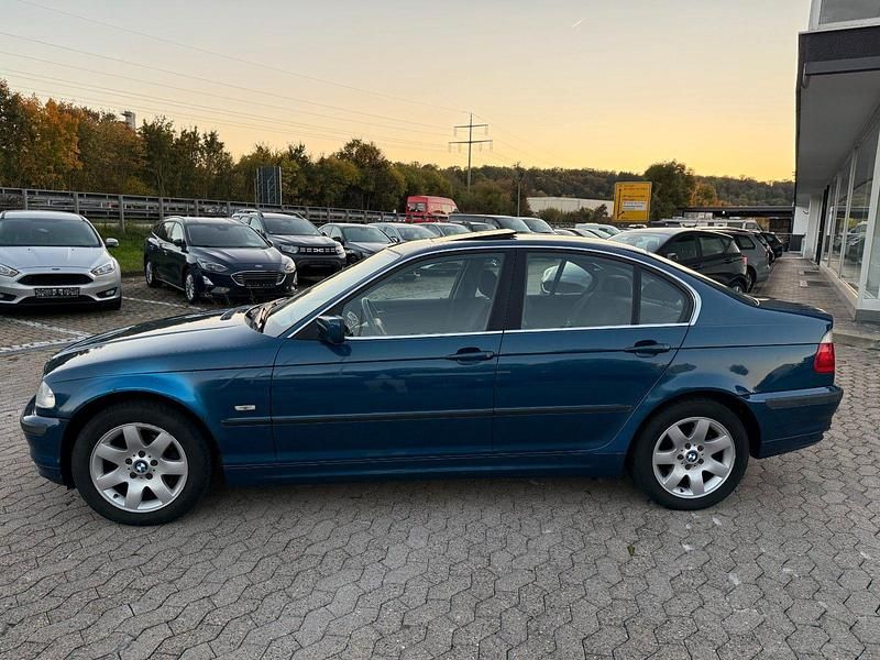 Gebraucht BMW 320 170 PS (125 kW) 2000 Blau Limousine
