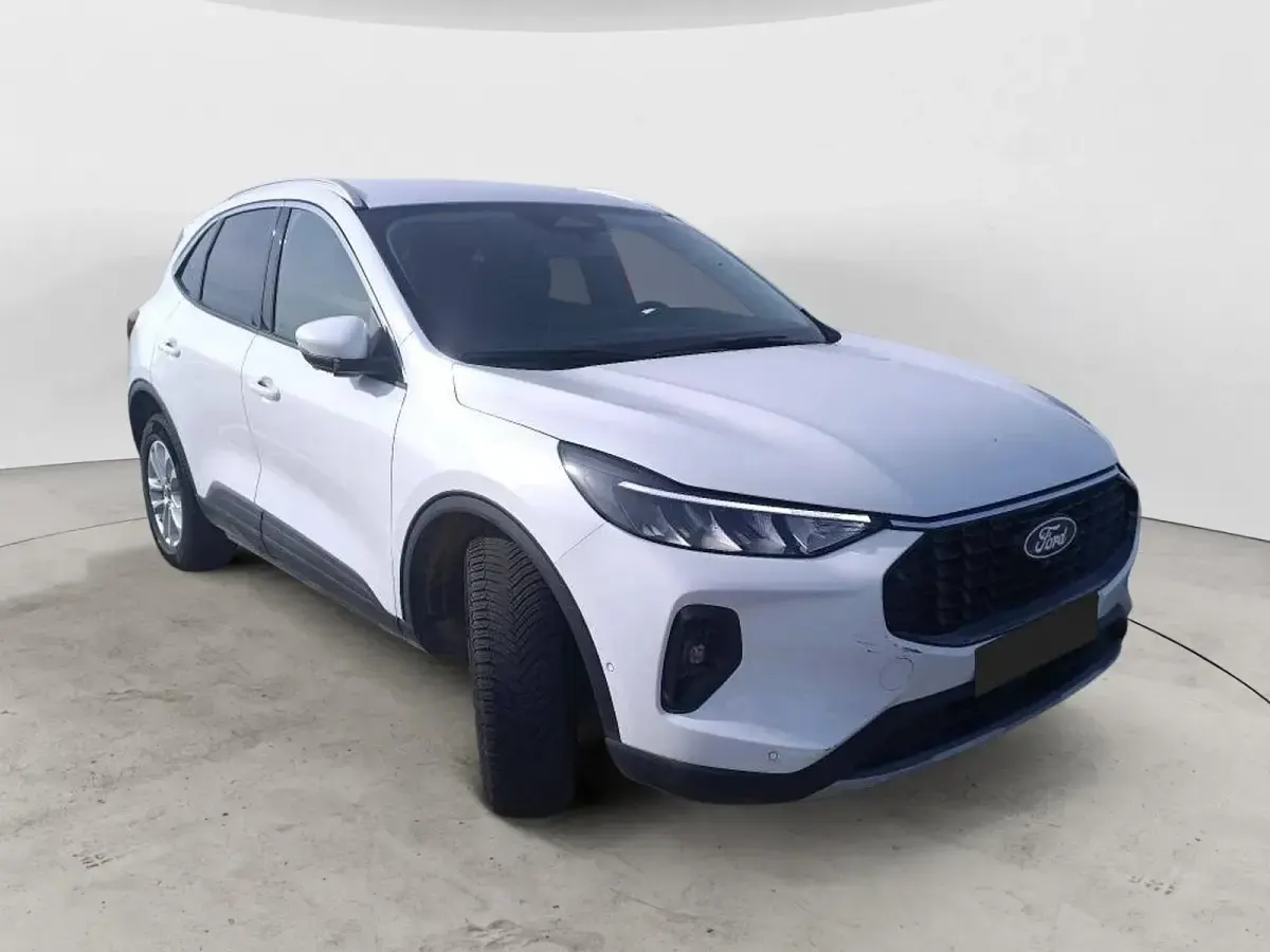 Używany Ford Kuga Titanium 152 KM (111 kW) 2025 Biały SUV