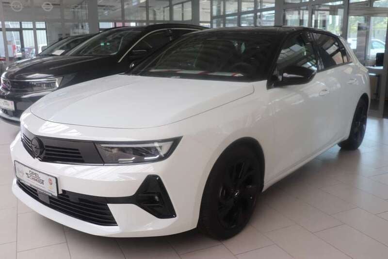 Weiß Gebraucht 2024 Opel Astra Limousine | 22.990 € (Superpreis) - Bild 1/3
