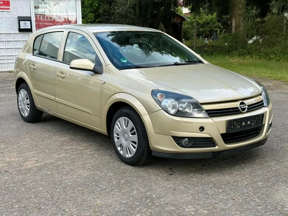 Używany Opel Astra 105 KM (77 kW) 2005 Hatchback