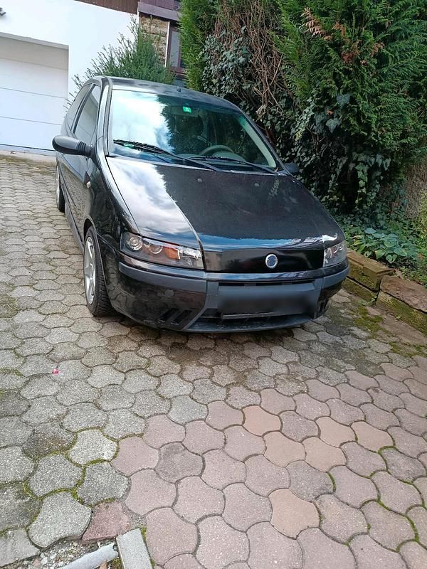 Schwarz Gebraucht 2001 Fiat Punto Kleinwagen | 800 € (Fairer Preis) - Bild 1/4