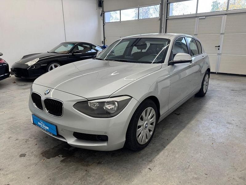 Silber Gebraucht 2014 BMW 116 Efficient Dynamics Kleinwagen | 4.499 € (Fairer Preis) - Bild 1/4