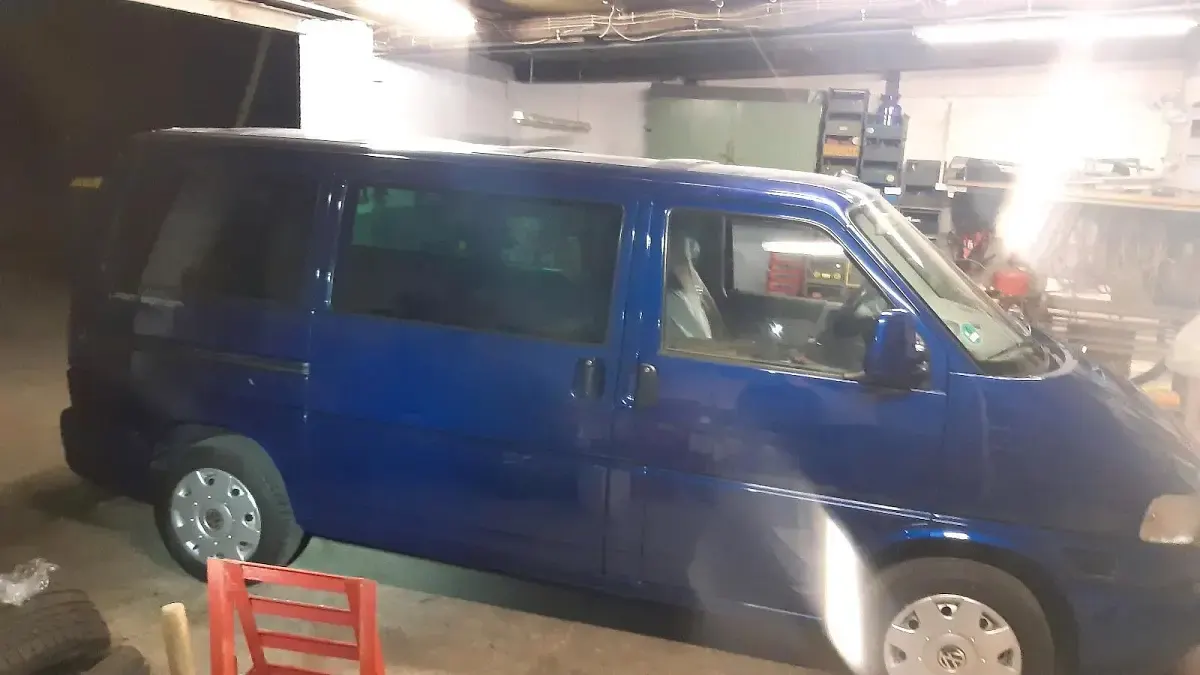 Gebraucht VW Multivan Edition 151 PS (111 kW) 2003 Blau Van / Kleinbus