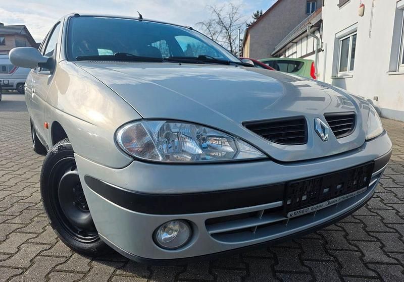 Gebraucht Renault Mégane II Expression 107 PS (78 kW) 2003 Silber Limousine
