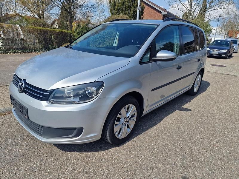 Gebraucht VW Touran Trendline 105 PS (77 kW) 2012 Silber Van / Kleinbus