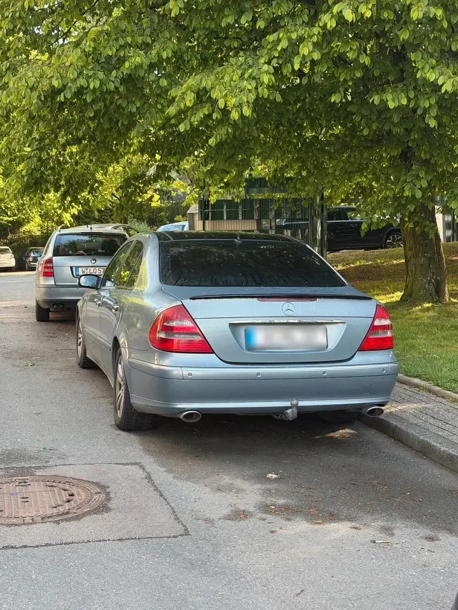 Gebraucht Mercedes E320 232 PS (170 kW) 2004 Andere farben Limousine