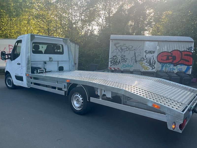 Second-hand Renault Master 170 CP (125 kW) 2018 Alb Van
