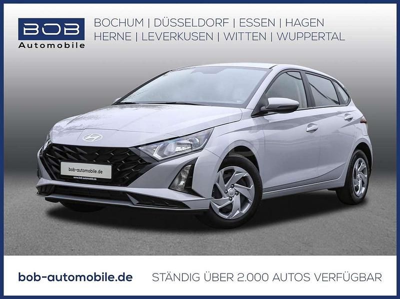 Silber Gebraucht 2025 Hyundai i20 Select Limousine | 17.777 € (Guter Preis) - Bild 1/3