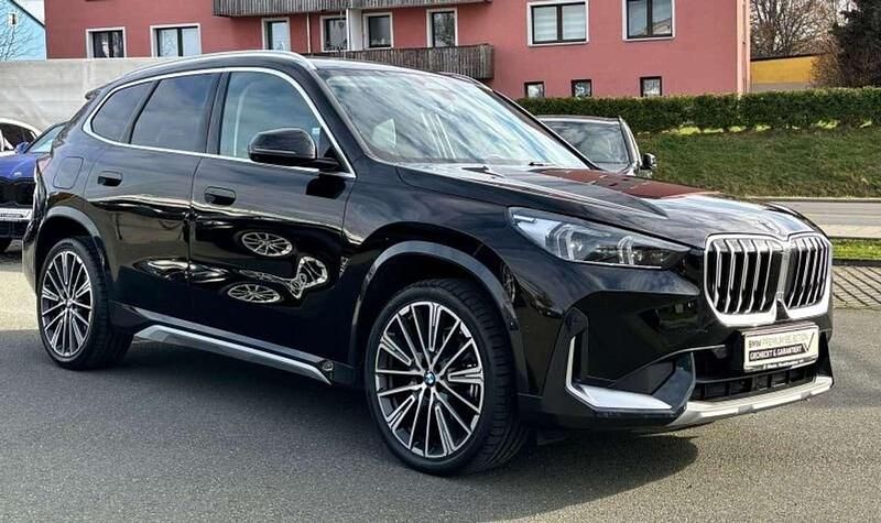 Gebraucht BMW X1 xLine 204 PS (150 kW) 2023 Schwarz uni SUV