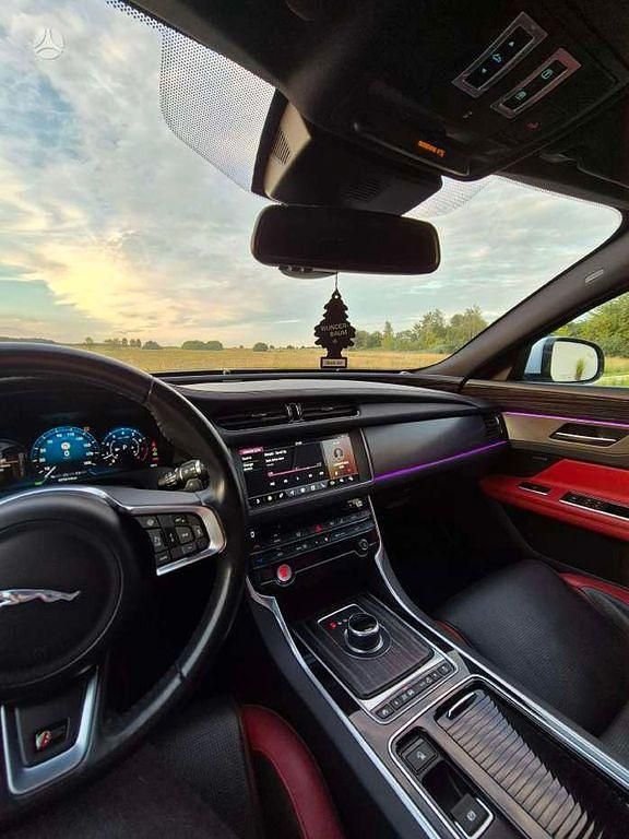 Gebraucht Jaguar XF S 381 PS (280 kW) 2017 Weiß Limousine