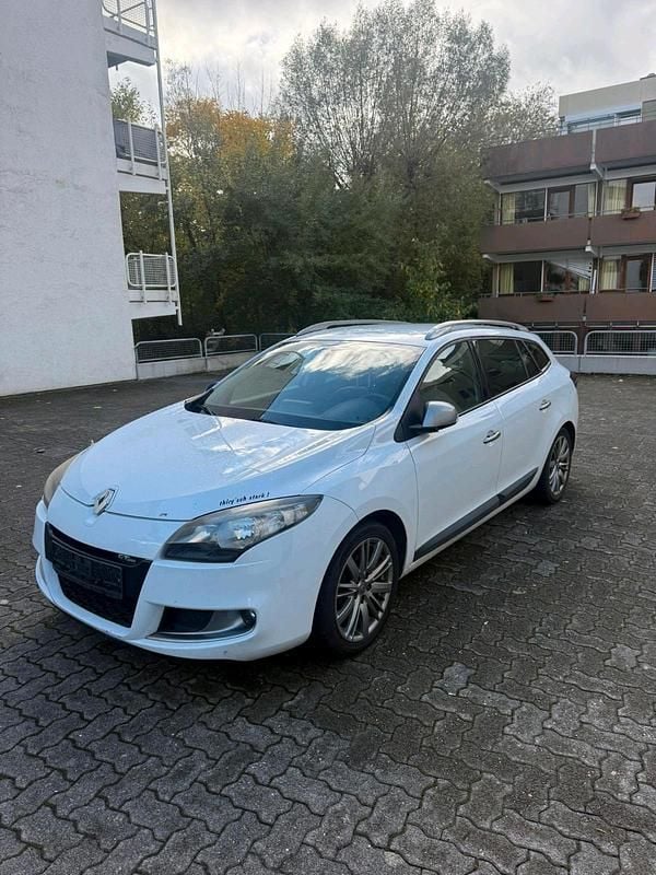 Weiß Gebraucht 2010 Renault Mégane GT Line GT-Line Kombi | 2.700 € (Superpreis) - Bild 1/4