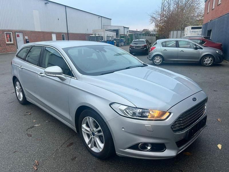 Gebraucht Ford Mondeo Titanium 165 PS (121 kW) 2018 Silber Limousine