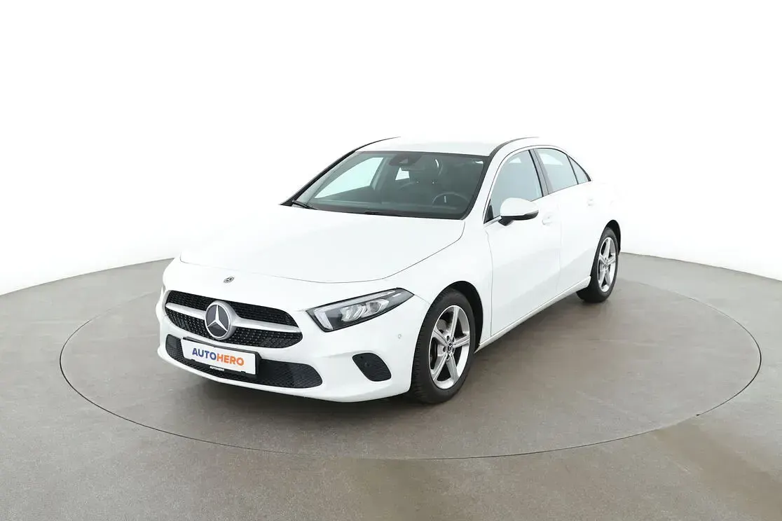 Gebraucht Mercedes A180 Progressive 116 PS (85 kW) 2020 Limousine
