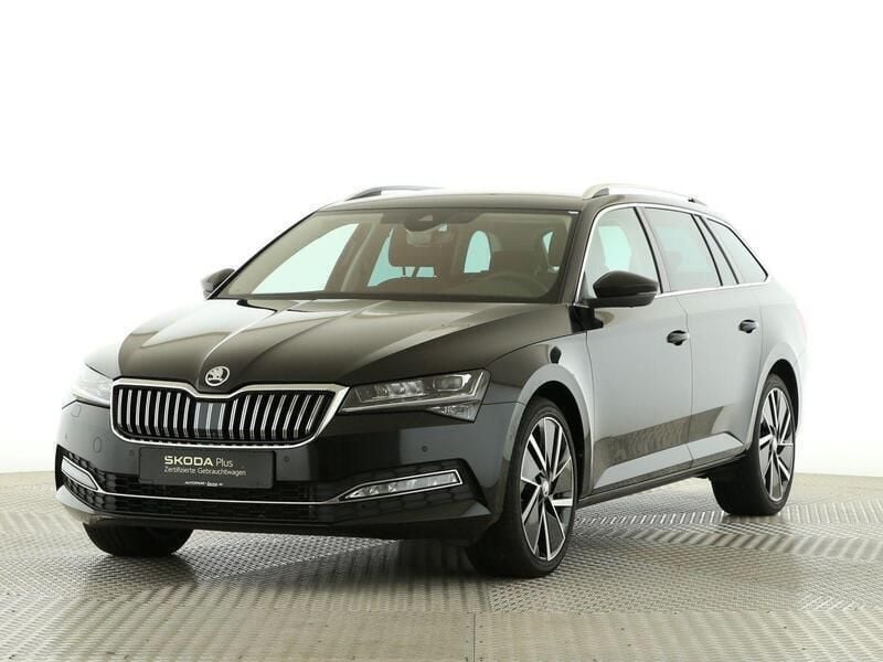 Blackmagic perleffekt Gebraucht 2023 Skoda Superb Style Kombi | 34.520 € (Etwas zu teuer) - Bild 1/4