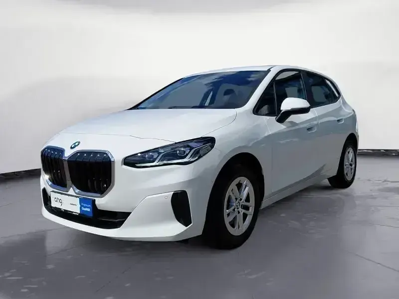Gebraucht BMW 218 Active Tourer Luxury Line 136 PS (100 kW) 2023 Van / Kleinbus
