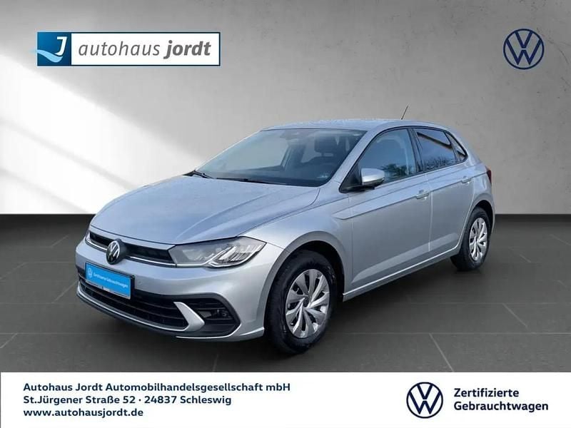 Silber Gebraucht 2024 VW Polo Life Limousine | 19.930 € (Fairer Preis) - Bild 1/4