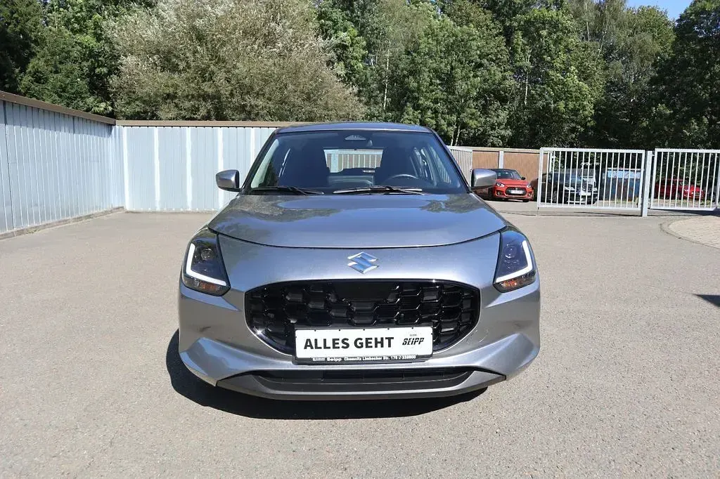 Neu Suzuki Swift 83 PS (61 kW) 2026 Silber Kleinwagen