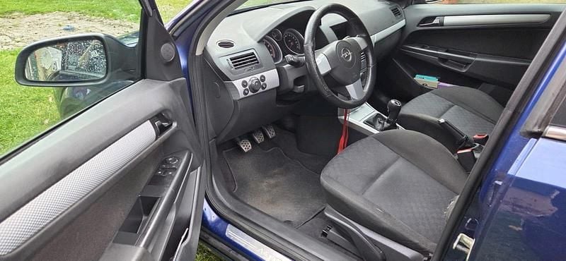 Blau Gebraucht 2005 Opel Astra Kombi | 1.600 € (Superpreis) - Bild 1/4