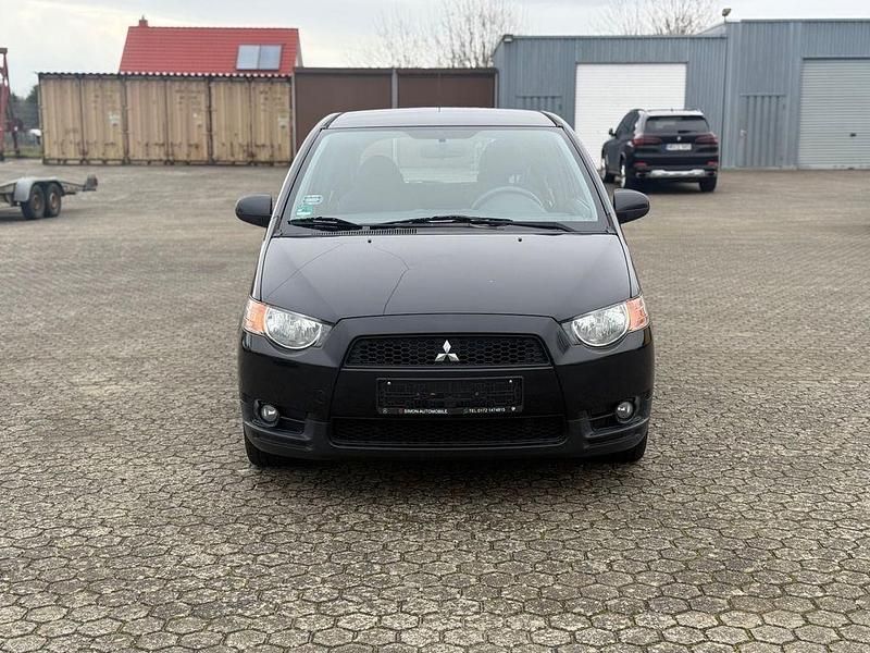 Gebraucht Mitsubishi Colt 95 PS (69 kW) 2013 Schwarz Kleinwagen