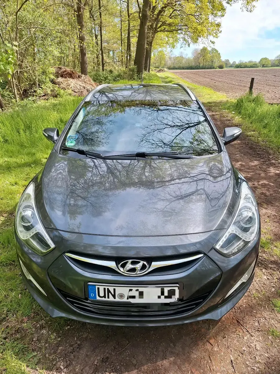 Gebraucht Hyundai i40 Edition 136 PS (100 kW) 2012 Grau Kombi
