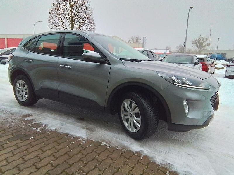 Gebraucht Ford Kuga Cool & Connect 150 PS (110 kW) 2024 Solarsilber SUV