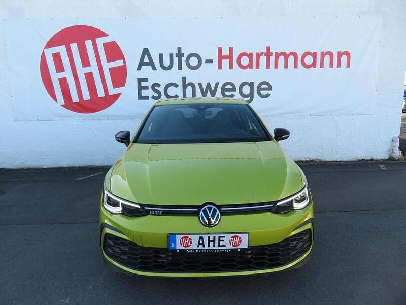 Gebraucht VW Golf VIII GTI 245 PS (180 kW) 2022 Limonengelb Limousine
