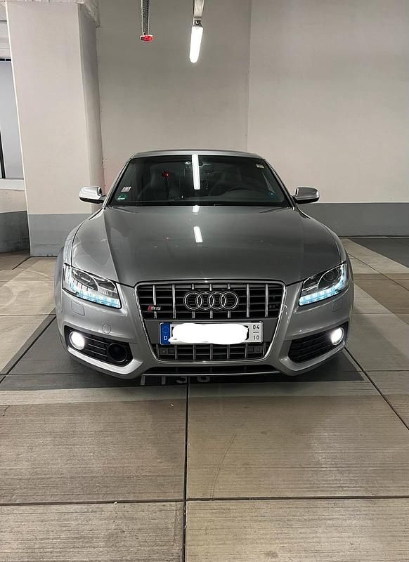 Grau Gebraucht 2011 Audi S5 Cabriolet Comfort Coupé | 31.000 € - Bild 1/4
