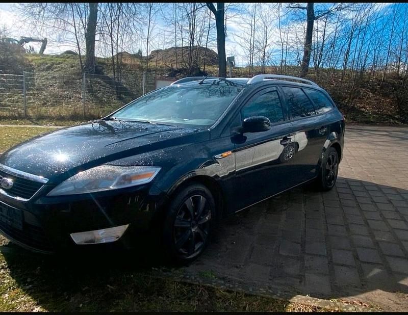 Gebraucht Ford Mondeo 140 PS (102 kW) 2010 Schwarz Kombi