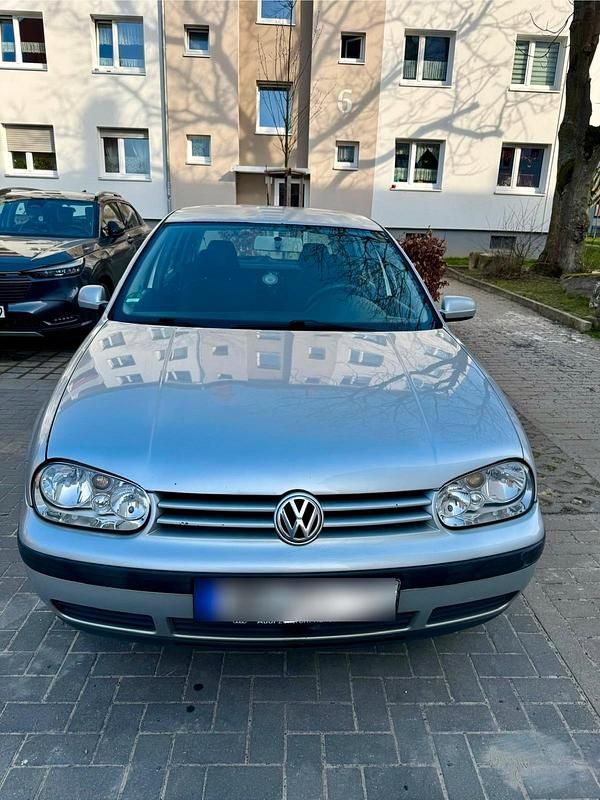 Gebraucht VW Golf IV 131 PS (96 kW) 2002 Silber Limousine