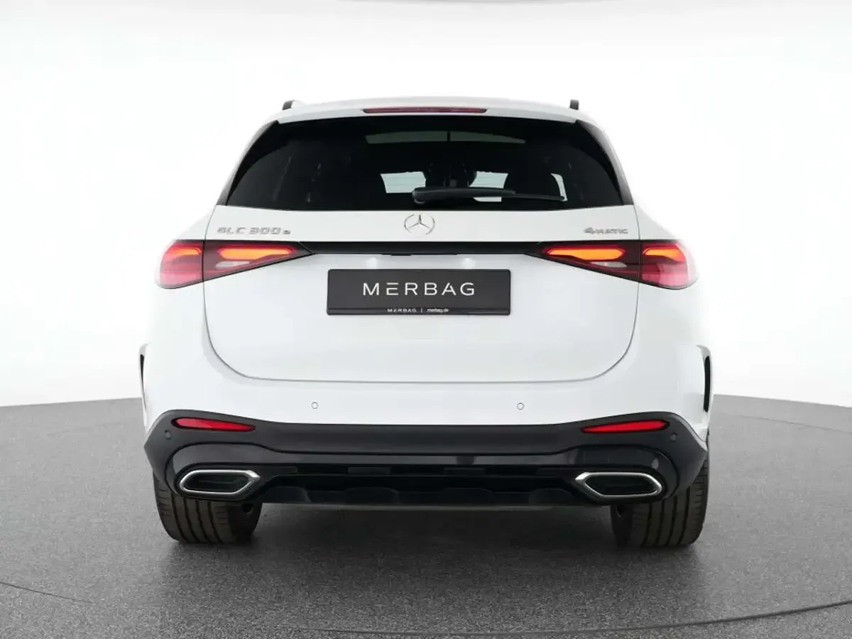 Gebraucht Mercedes GLC300 AMG Line Premium Plus 204 PS (150 kW) 2024 Manufaktur lack manufaktur opa SUV