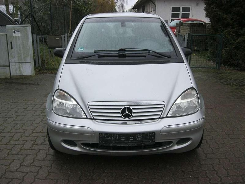 Gebraucht Mercedes A170 Classic 95 PS (69 kW) 2001 Silber Limousine